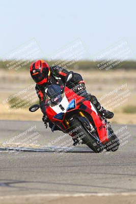 media/Oct-13-2025-Lets Ride (Mon) [[1a1cd08581]]/B Group/1020am (Sweeper)/